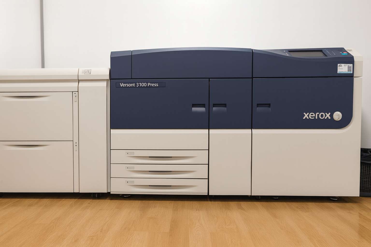 Detalhe de impressão gráfica offset em funcionamento