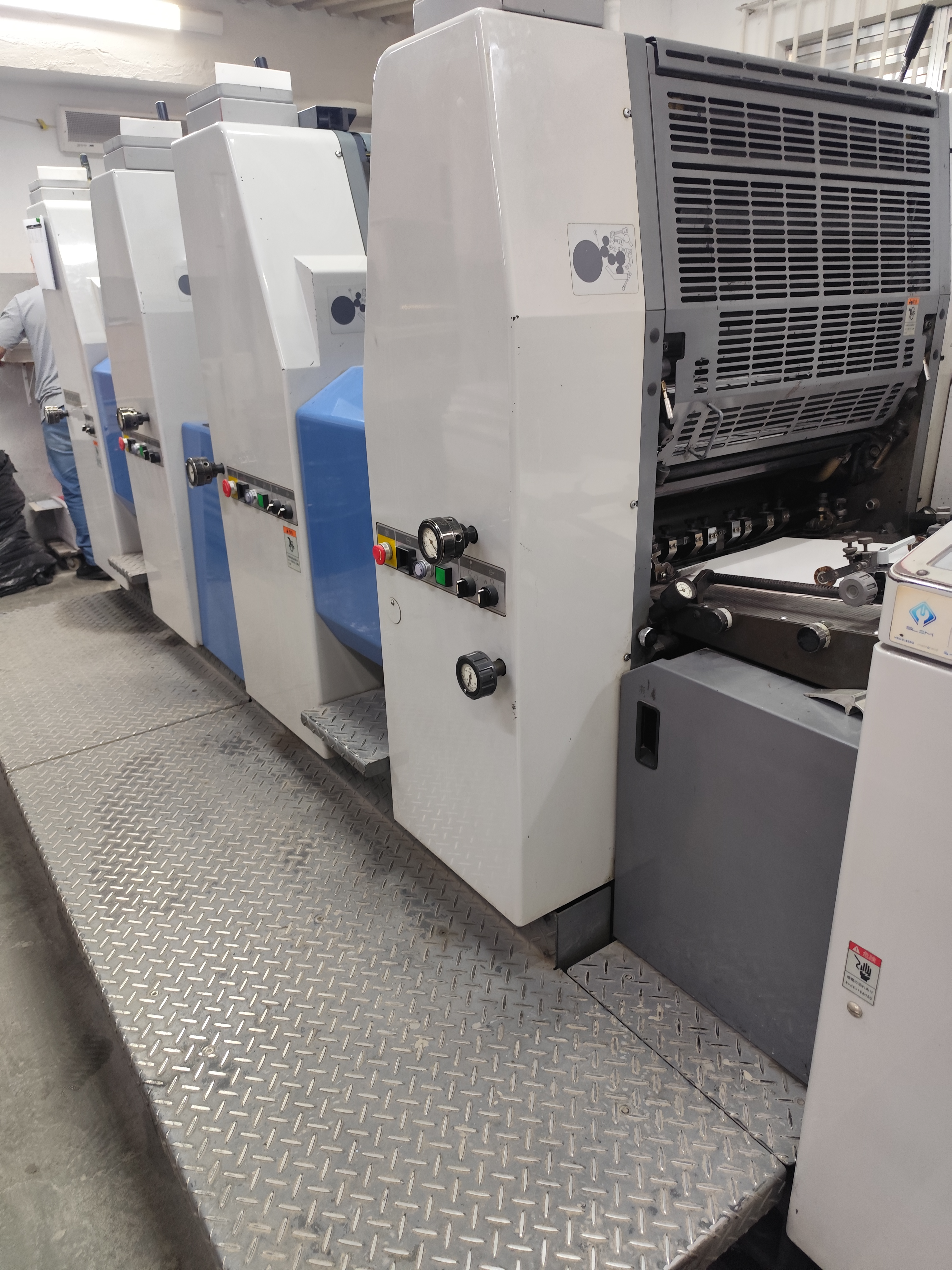 Vista da área de impressão gráfica da Drucken Brasil